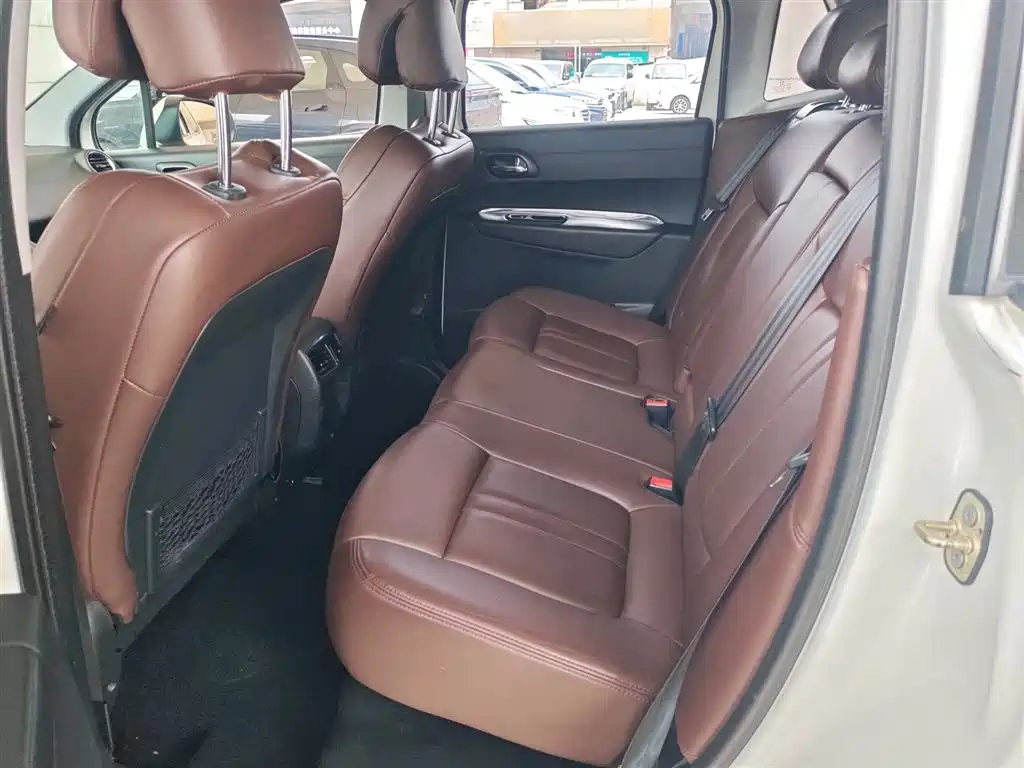 Peugeot 3008 2015 1.6THP Automatic Classic Edition фото 17