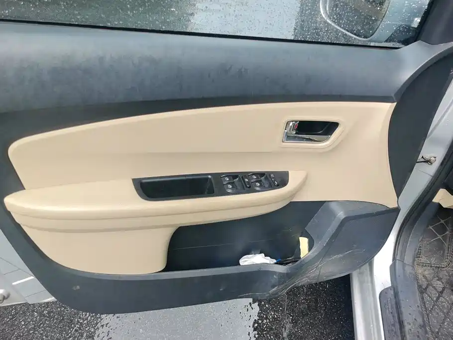Chery E3 2014 2013 1.5L Manual Style Edition
