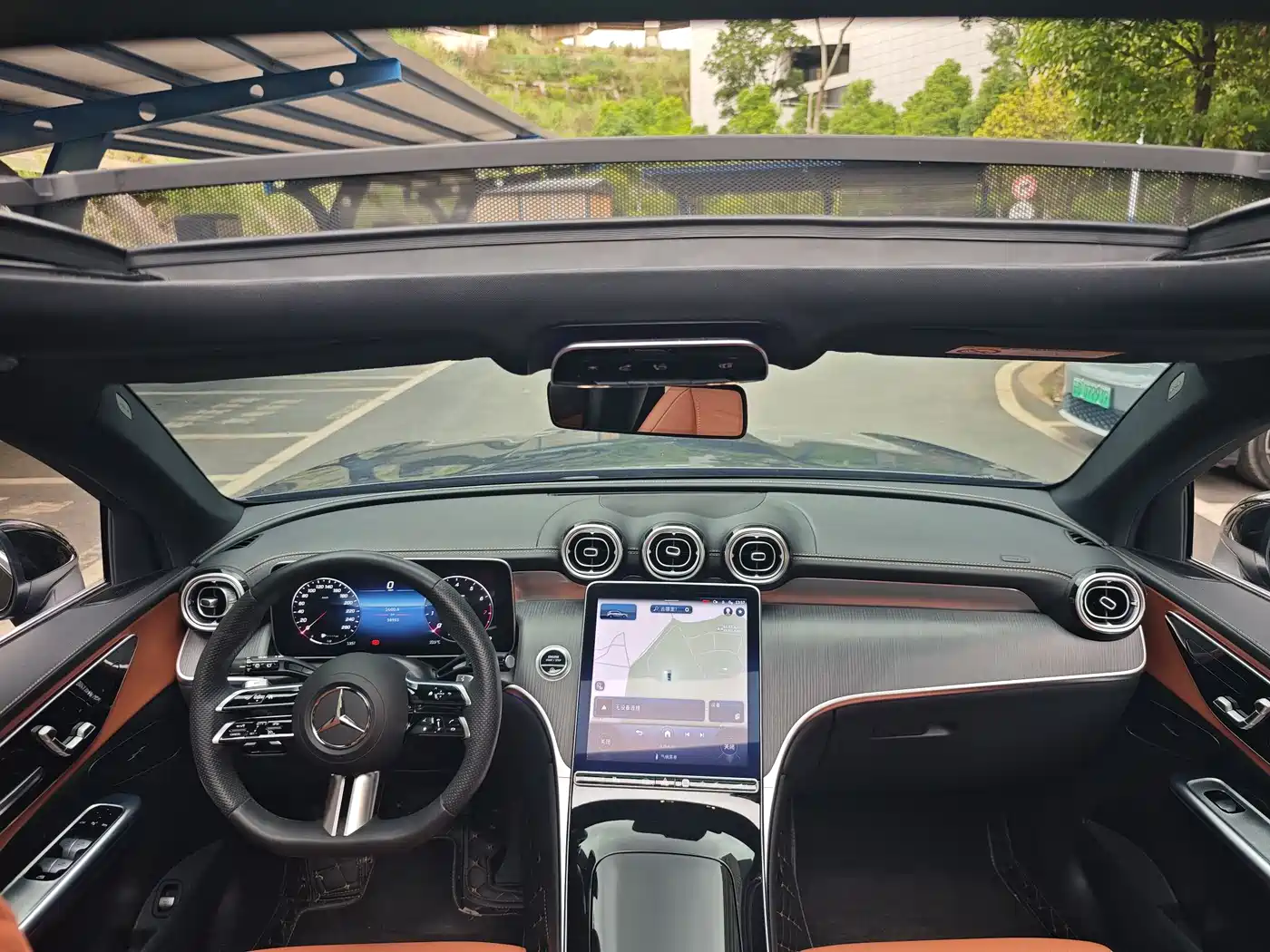 Mercedes-Benz GLC 2023 GLC 260 L 4MATIC Luxury 5-Seater фото 15