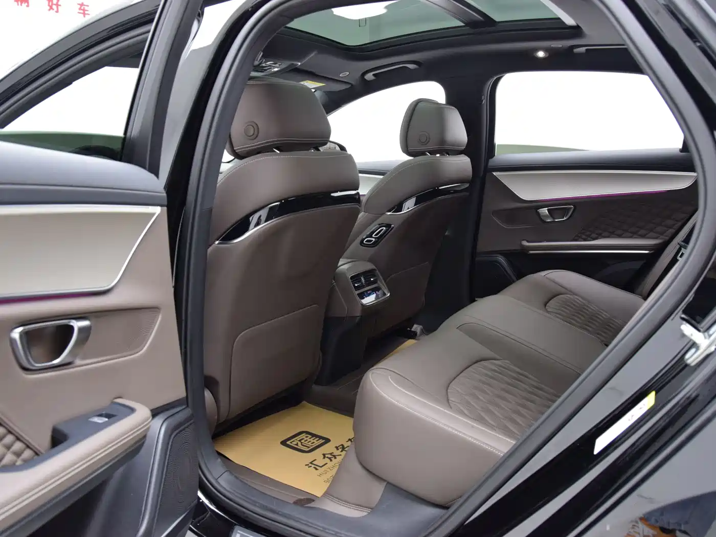 BYD Han 2024 DM-i Glory Edition 121KM Premium фото 6