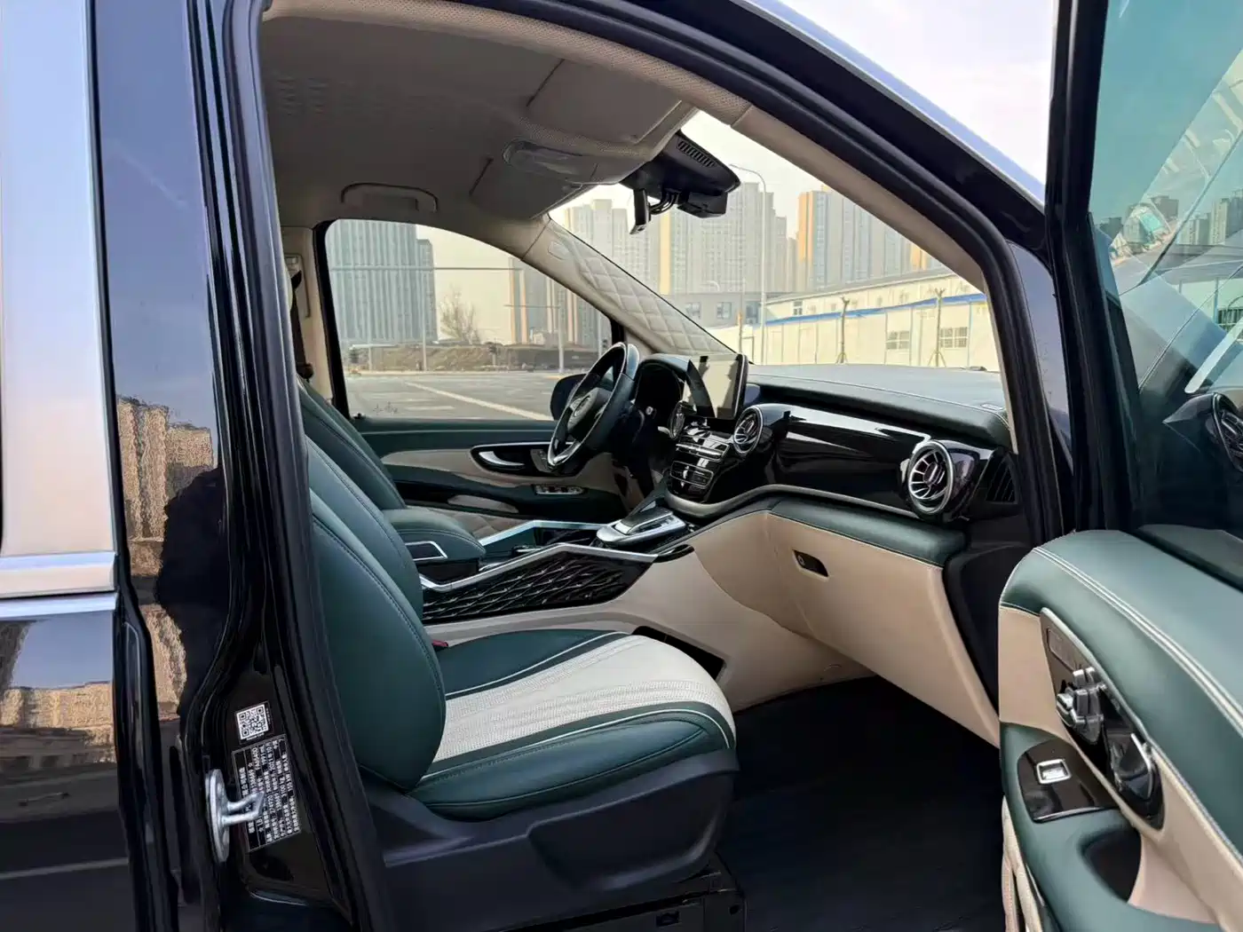 Mercedes-Benz Vito 2021 2.0T Business Edition 7-seater фото 14