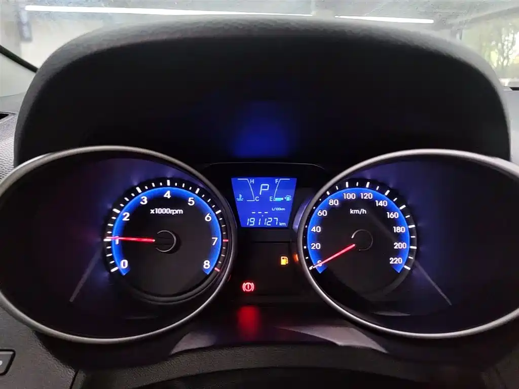 Hyundai Beijing Hyundai ix35 2015 2.0L Automatic 2WD Smart China V фото 12