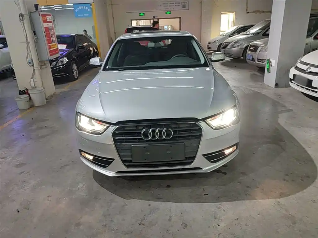 Audi A4L 2015 35 TFSI Auto Standard фото 3