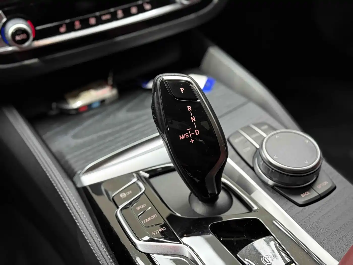 BMW 5 Series 2023 530Li Leading M Sport Package фото 24