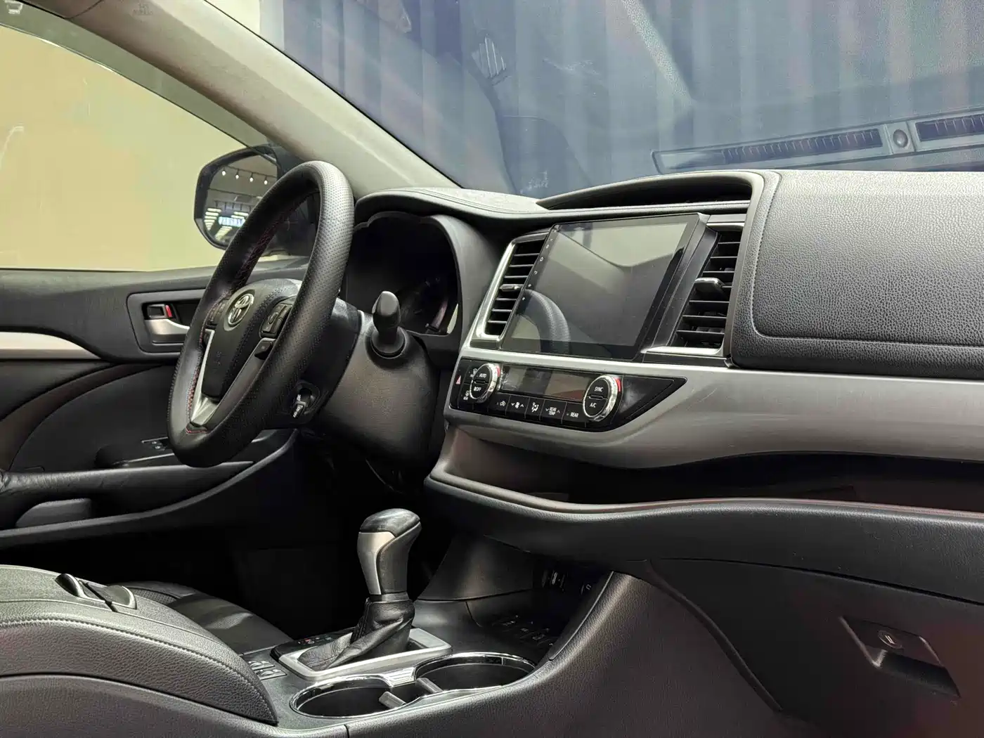 Toyota Highlander 2017 2.0T 4WD Premium 7-Seater фото 30