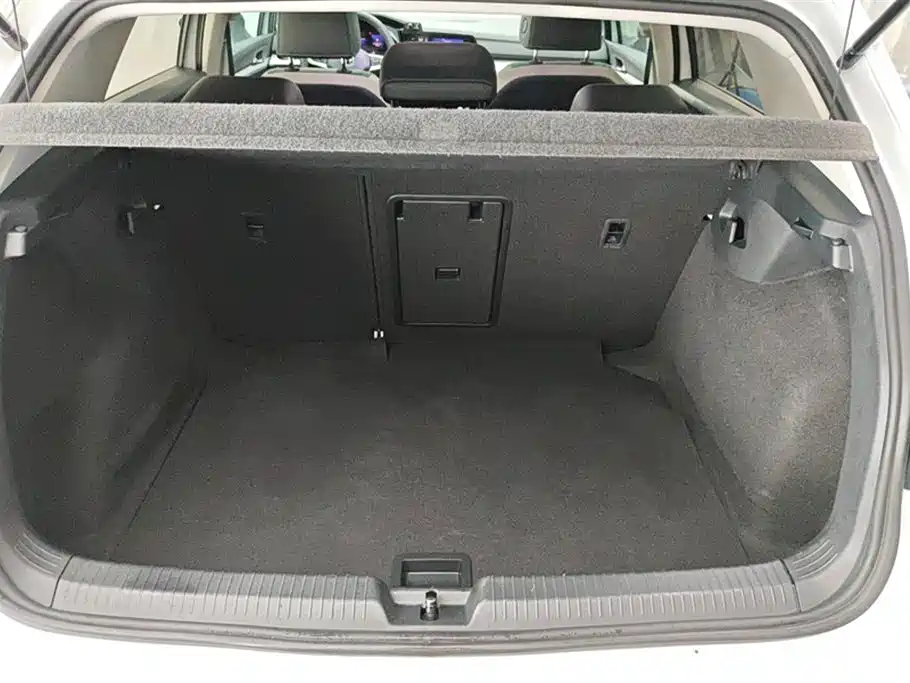 Volkswagen Golf 2023 Facelift 280TSI DSG Pro фото 4