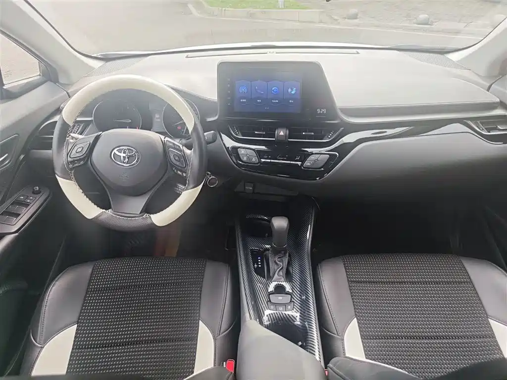 Toyota IZOA 2021 2.0L Yixing Edition фото 13