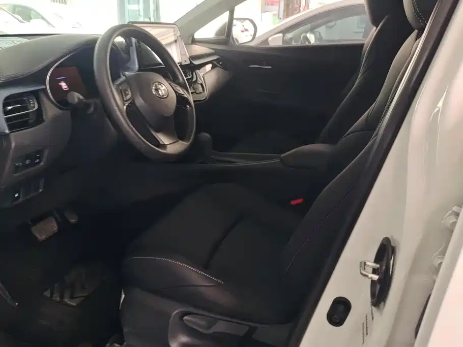 Toyota IZOA 2022 2022 Hybrid 2.0L Yixing Edition