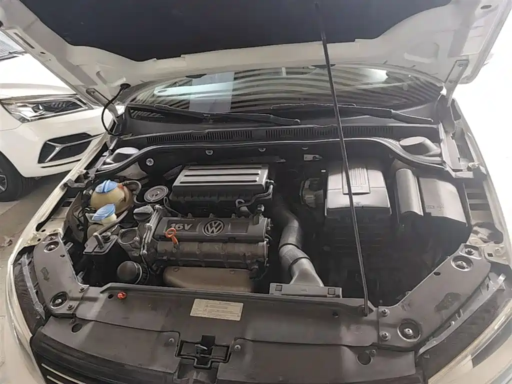 Volkswagen Sagitar 2014 Facelift 1.6L Automatic Comfort фото 20