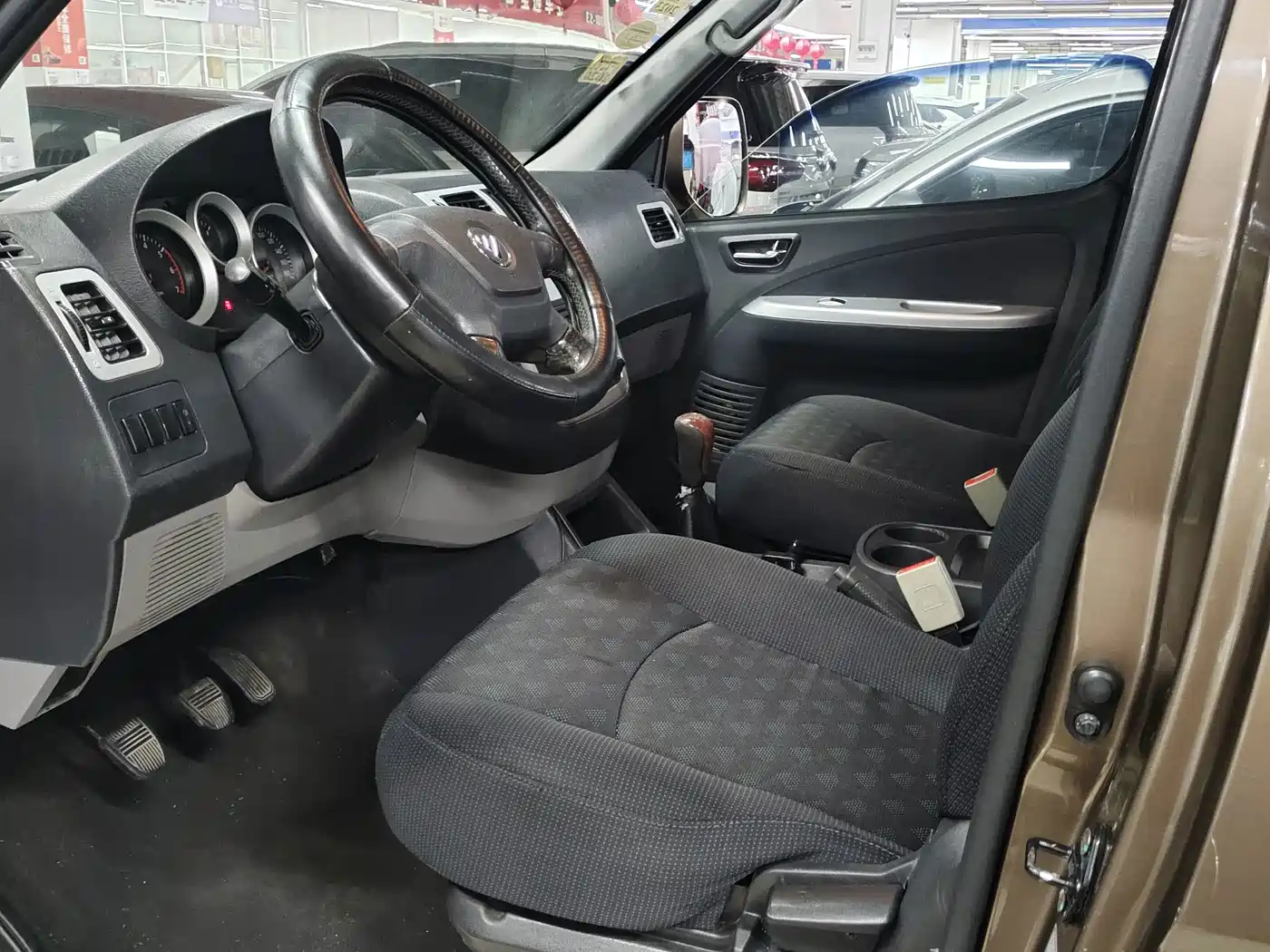 Foton Mopaike E 2015 2014 2.0L Fortune Express Classic Edition Basic 4Gi-VVT