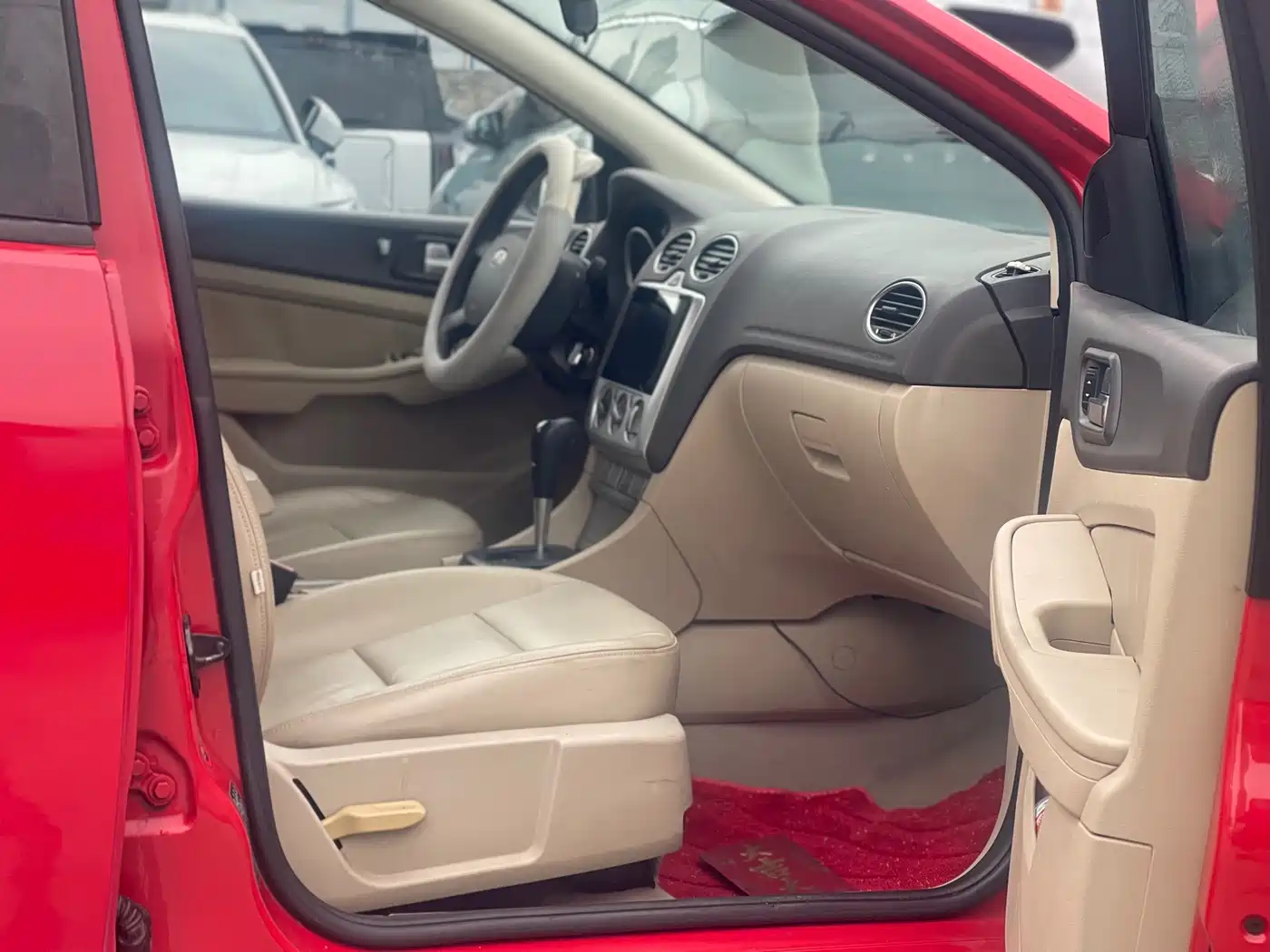 Ford Focus 2010 2011 Hatchback 1.8L Automatic Fashion
