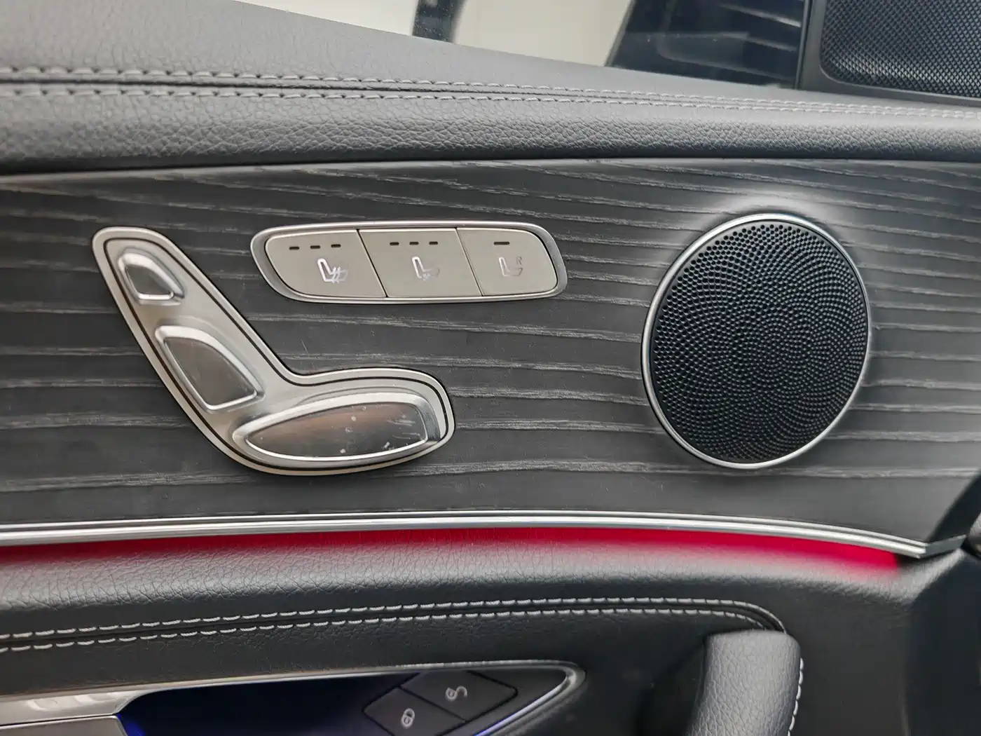 Mercedes-Benz E-Class 2020 E 260 L фото 26