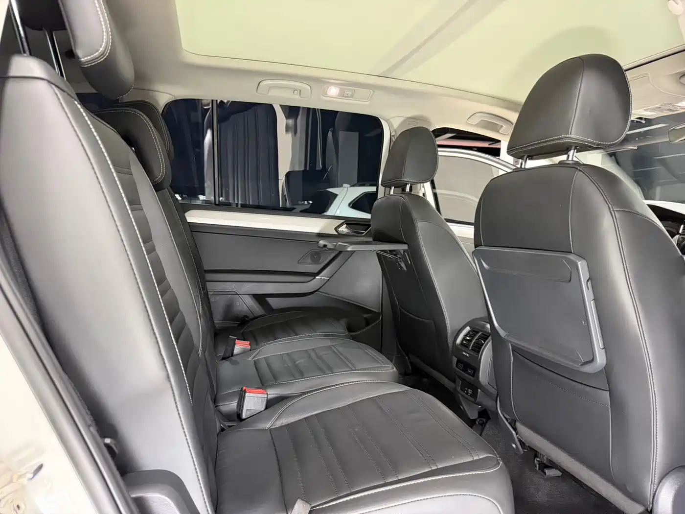 Volkswagen Touran 2022 Touran L 280TSI DSG Frontier Edition 7-seater фото 12