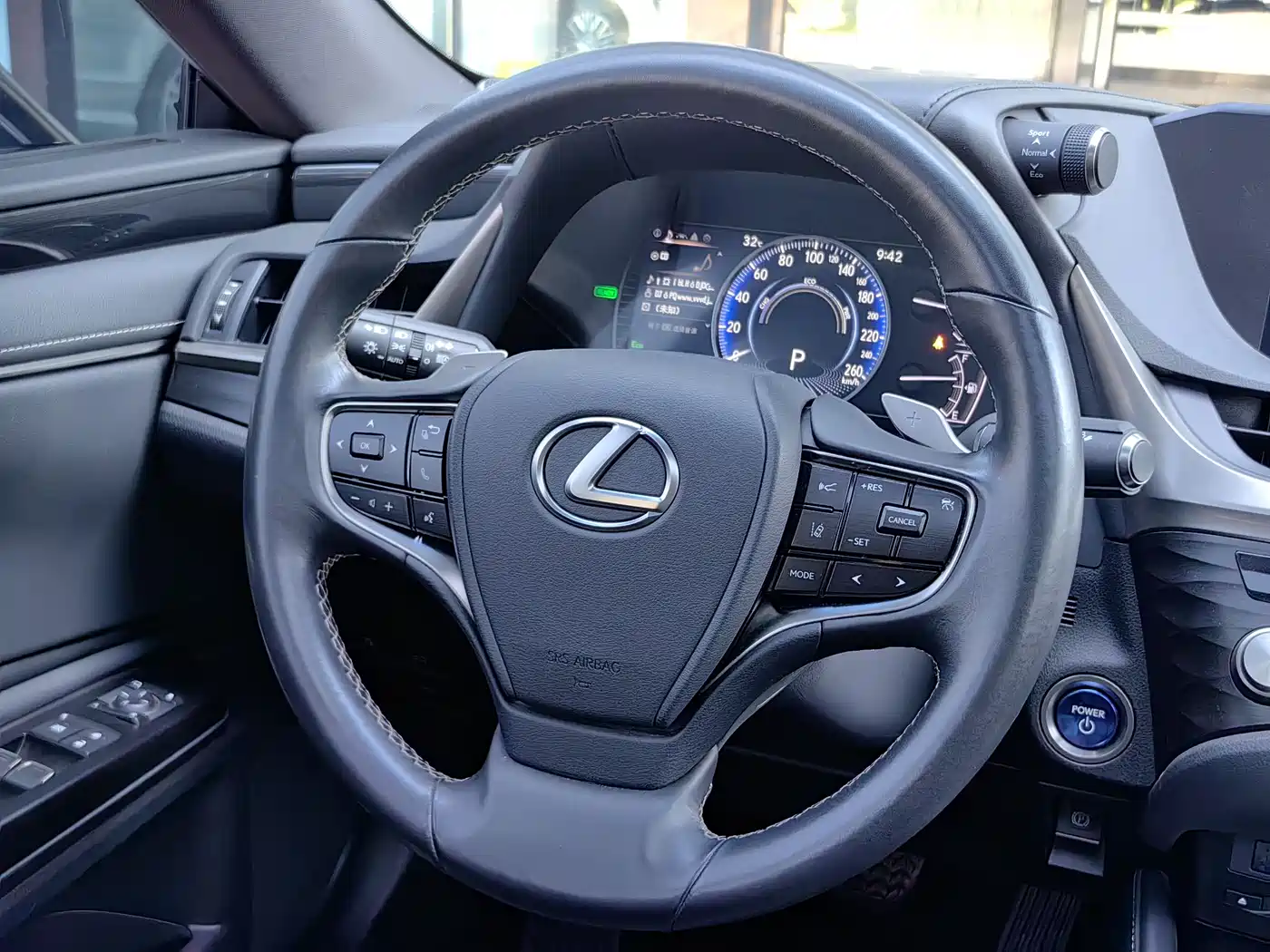 Lexus ES 2021 300h Excellence Edition фото 10