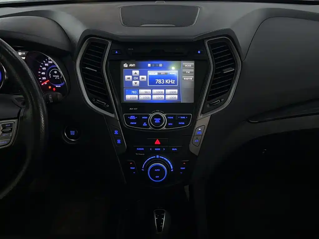 Hyundai Santa Fe 2015 2.0T Automatic 2WD Smart 5-Seater фото 5