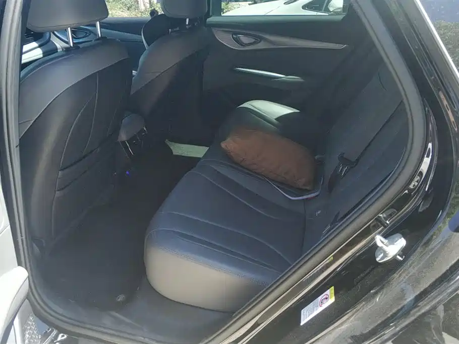 BYD Seal 2024 Glory Edition DM-i 1.5L 121km Luxury фото 11