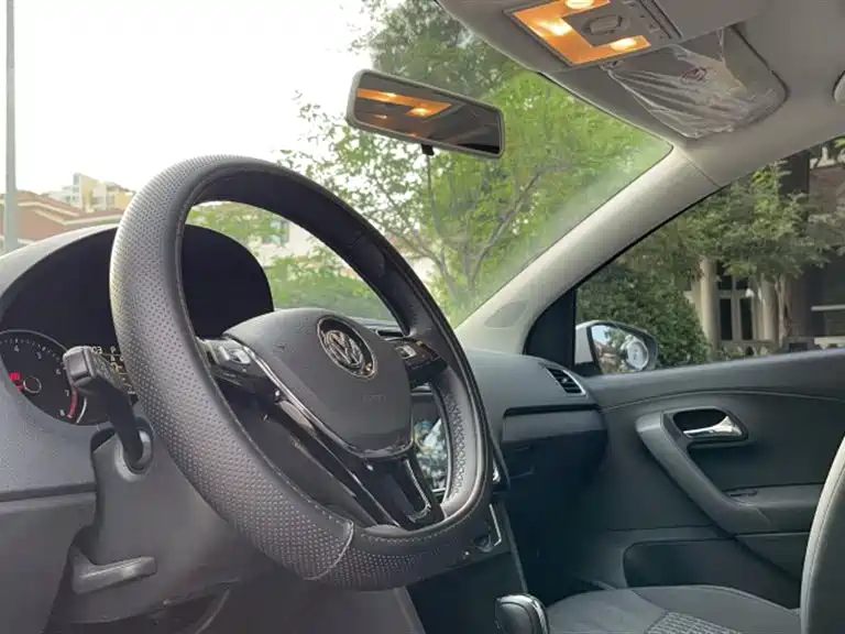 Volkswagen Polo 2018 1.5L Auto Comfort фото 13