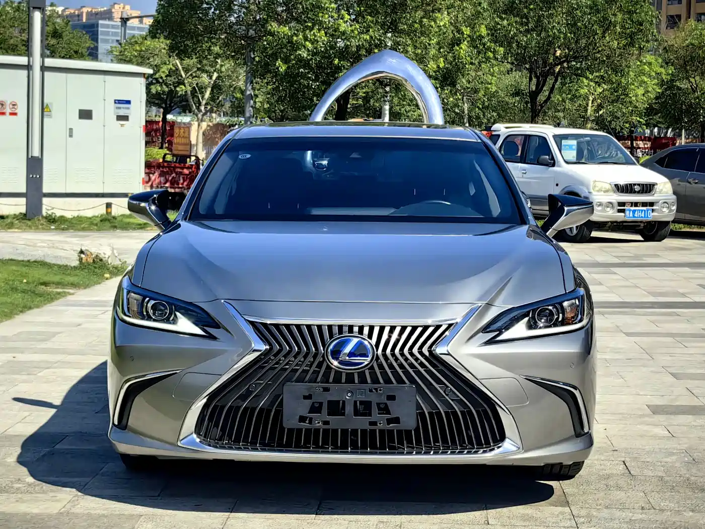 Lexus ES 2021 300h Excellence Edition фото 2