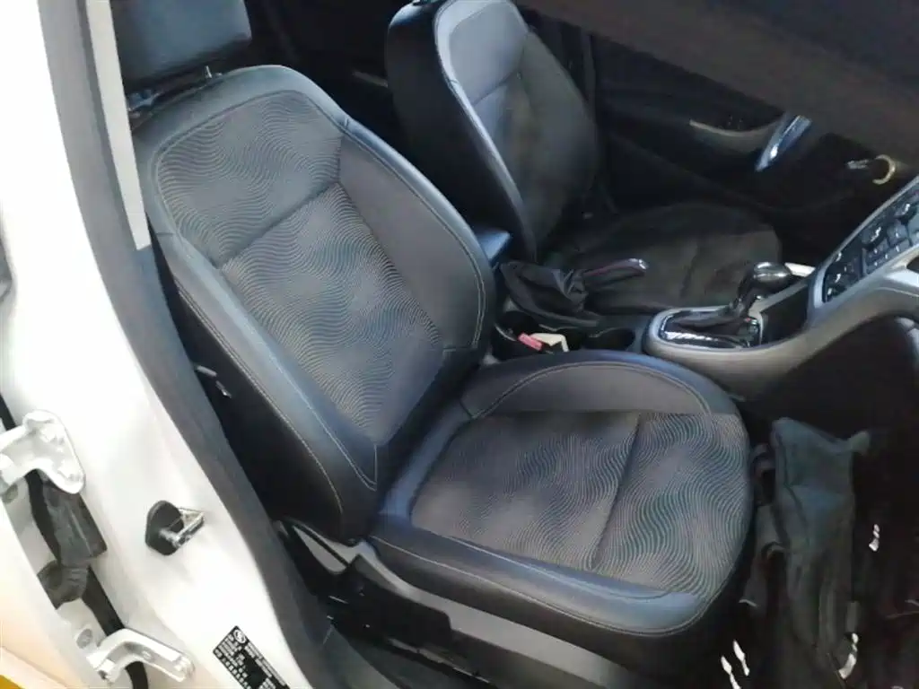 Buick Excelle 2014 XT 1.6L Automatic Fashion фото 25