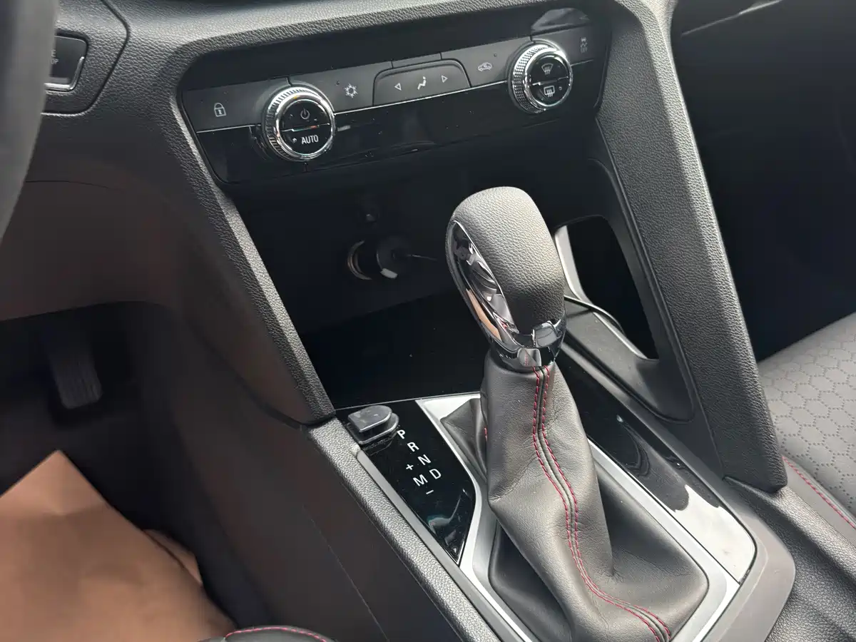 Chevrolet Volando 2019 2019 Redline 530T Automatic Premium Enjoyment Edition (5+2 seater) China VI