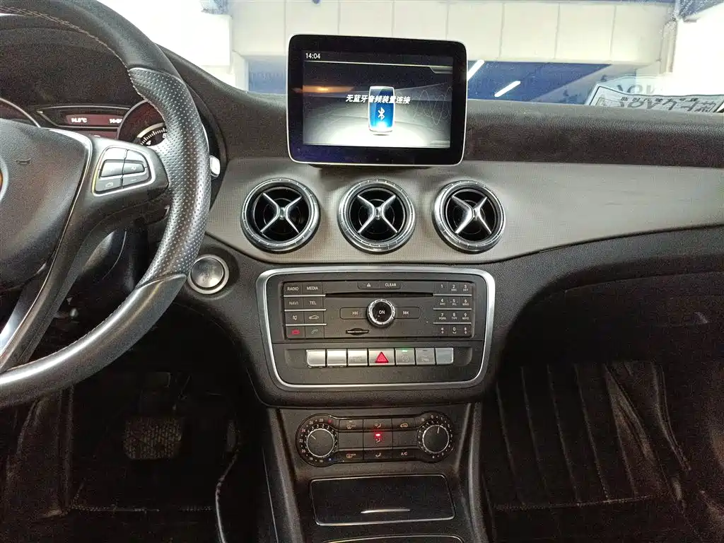 Mercedes-Benz CLA (Import) 2017 Facelift CLA 200 Style фото 9