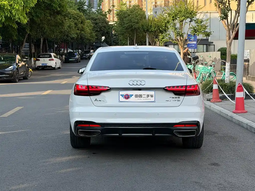 Audi A4L 2022 40 TFSI Luxury Dynamic фото 5