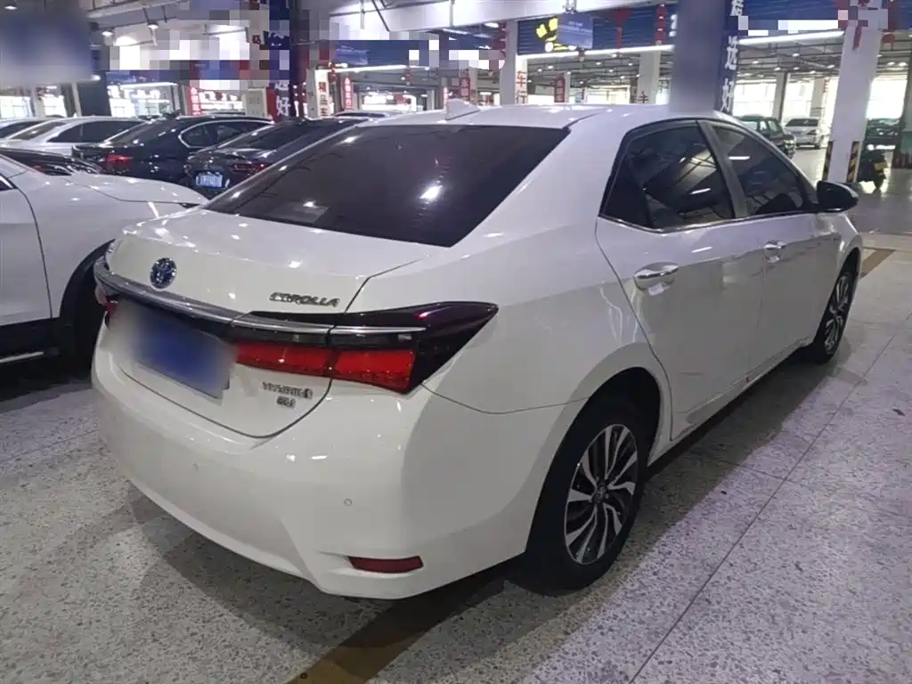 Toyota Corolla 2018 Hybrid 1.8L E-CVT Smart Edition фото 7