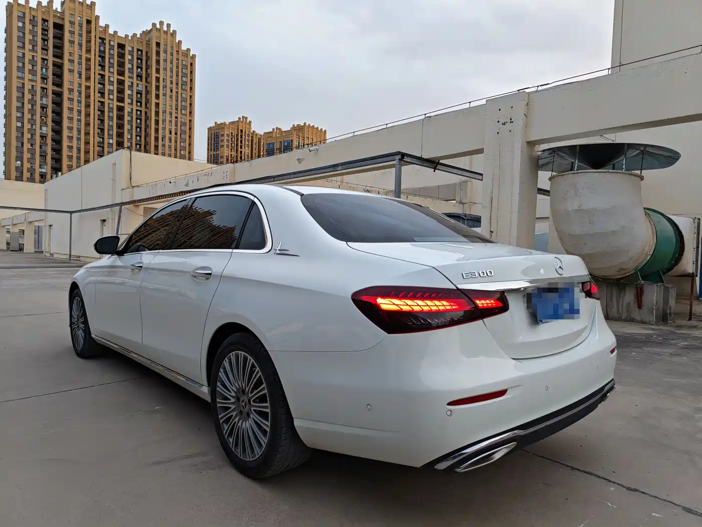 Mercedes-Benz E-Class 2021 E 300 L Luxury фото 22