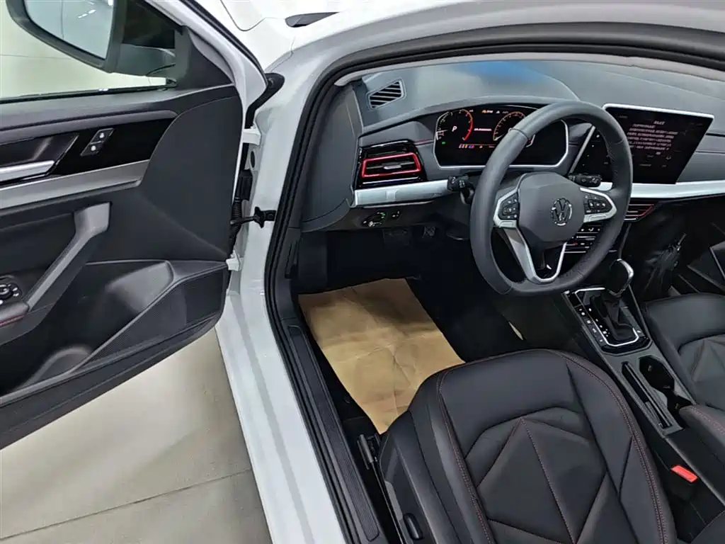 Volkswagen Lavida 2024 Model 300TSI DSG Starlight Leading Edition фото 16