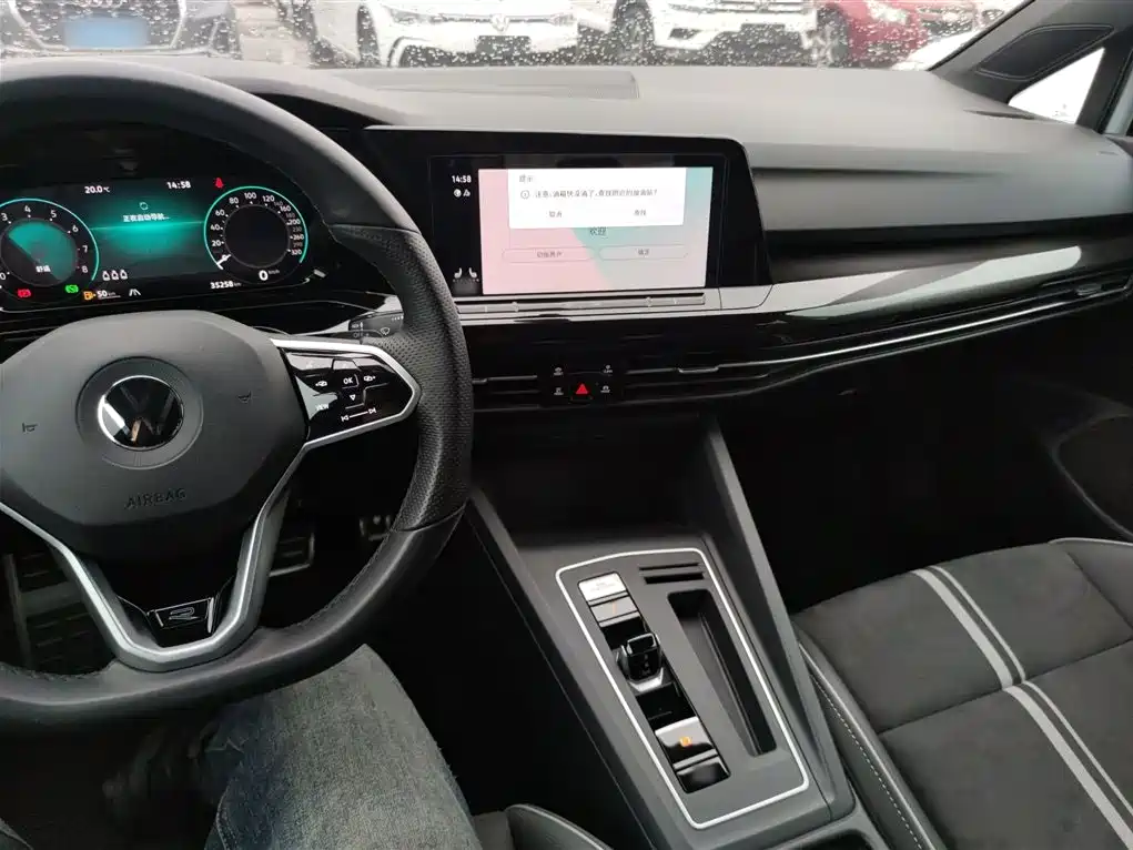 Volkswagen Golf 2023 280TSI DSG R-Line Lite фото 6