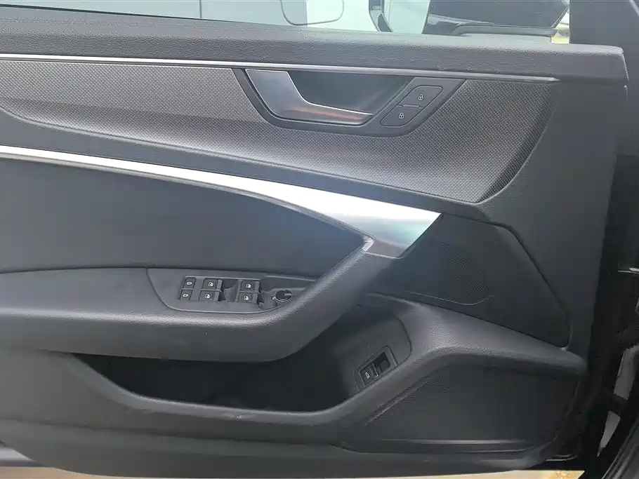 Audi A6L 2020 40 TFSI Luxury Dynamic фото 7