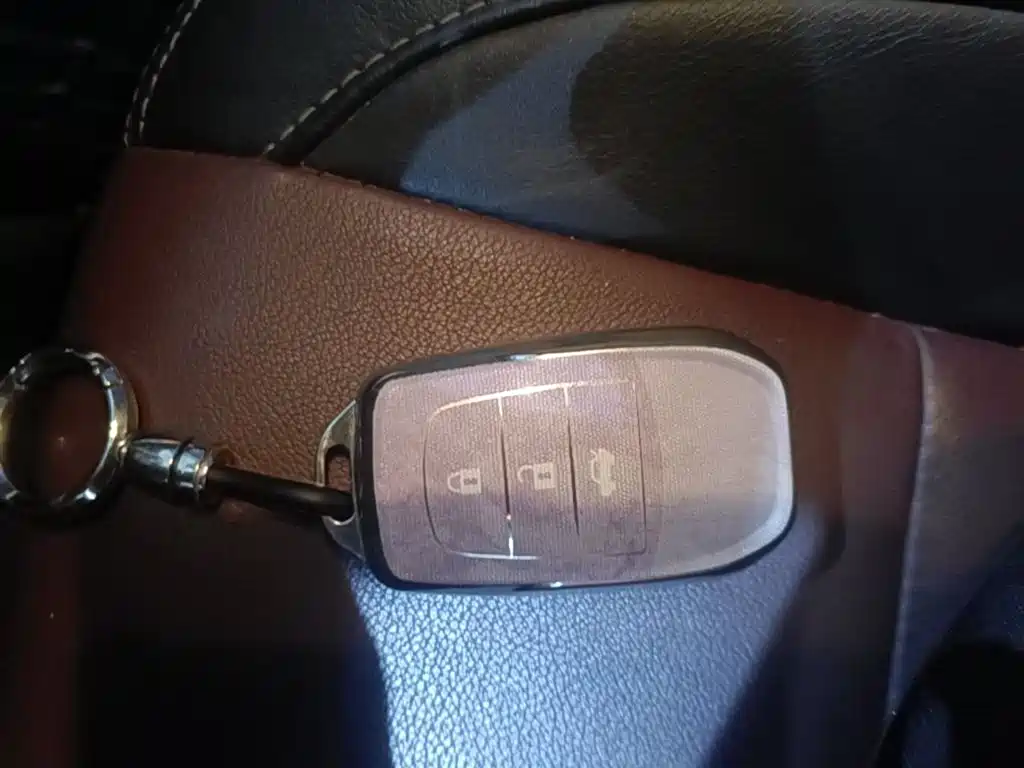 Toyota Corolla 2018 Hybrid 1.8L E-CVT Smart Edition фото 9