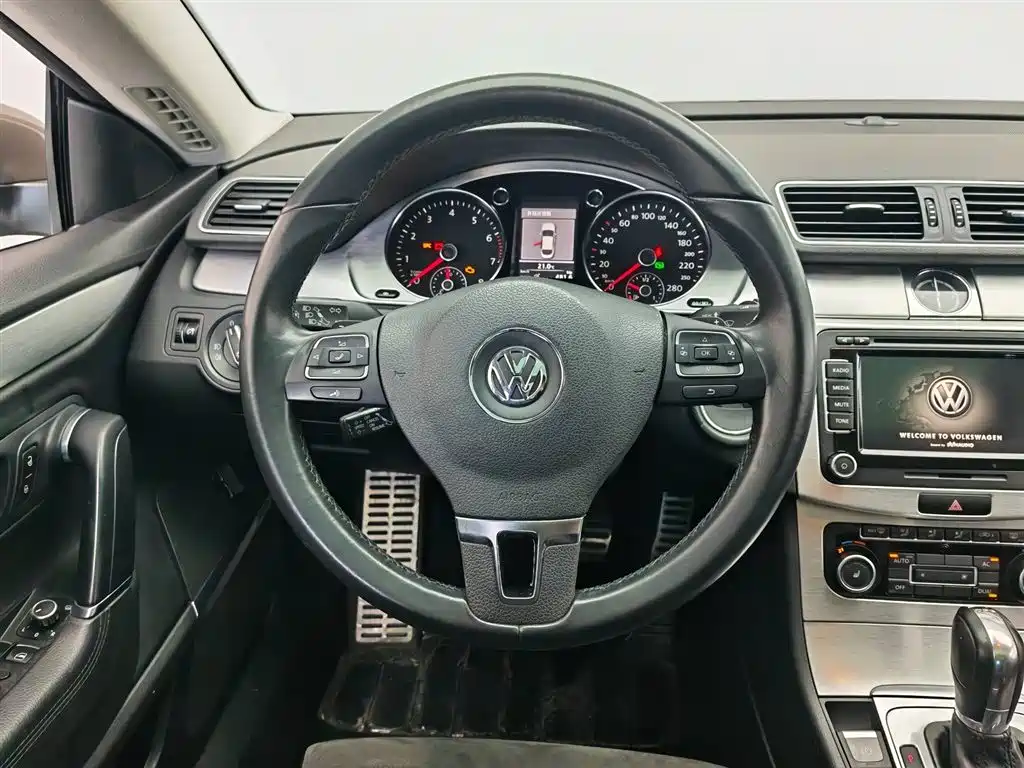 Volkswagen FAW-Volkswagen CC 2012 Model 2.0TSI Ultimate фото 11