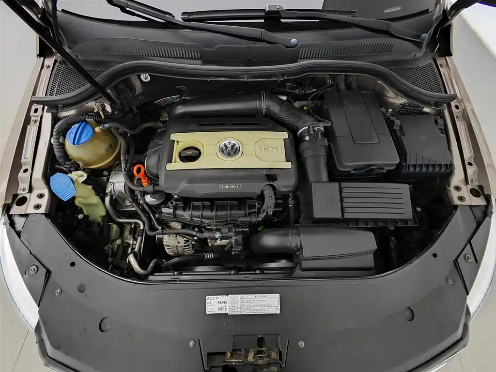 Volkswagen FAW-Volkswagen CC 2012 Model 2.0TSI Ultimate фото 6