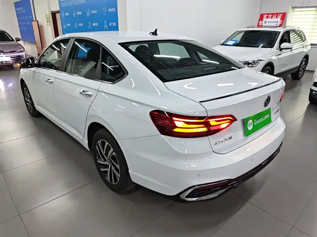 Volkswagen Lavida 2024 Model 300TSI DSG Starlight Leading Edition фото 5