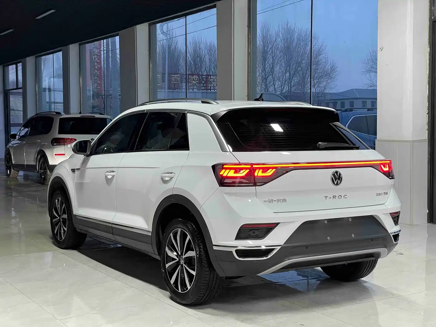 VOLKSWAGEN T ROC EXPLORING SONGS