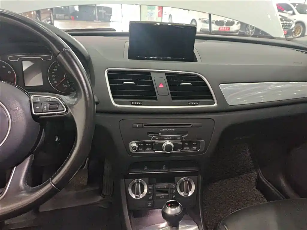Audi Q3 2015 30 TFSI Comfort фото 13