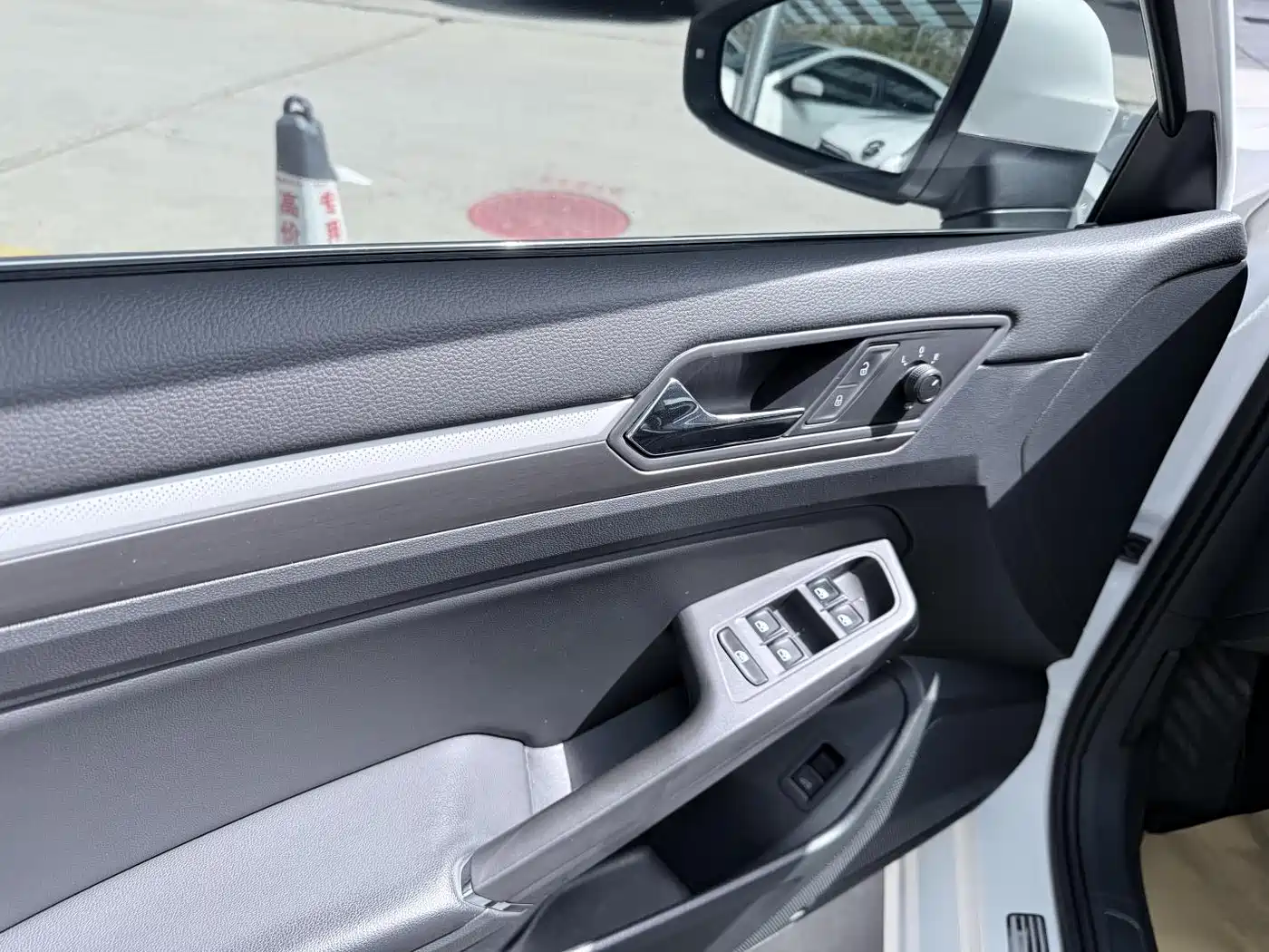 Volkswagen Lamando 2021 280TSI DSG Comfort Edition фото 10