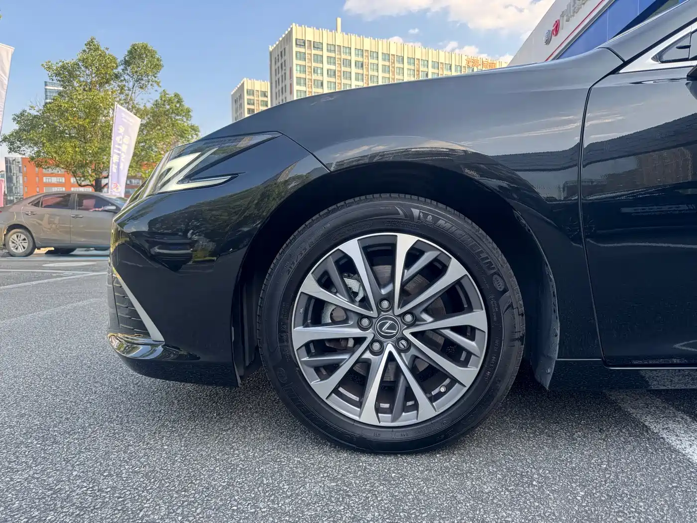 Lexus ES 2025 2025 300h Premium Edition