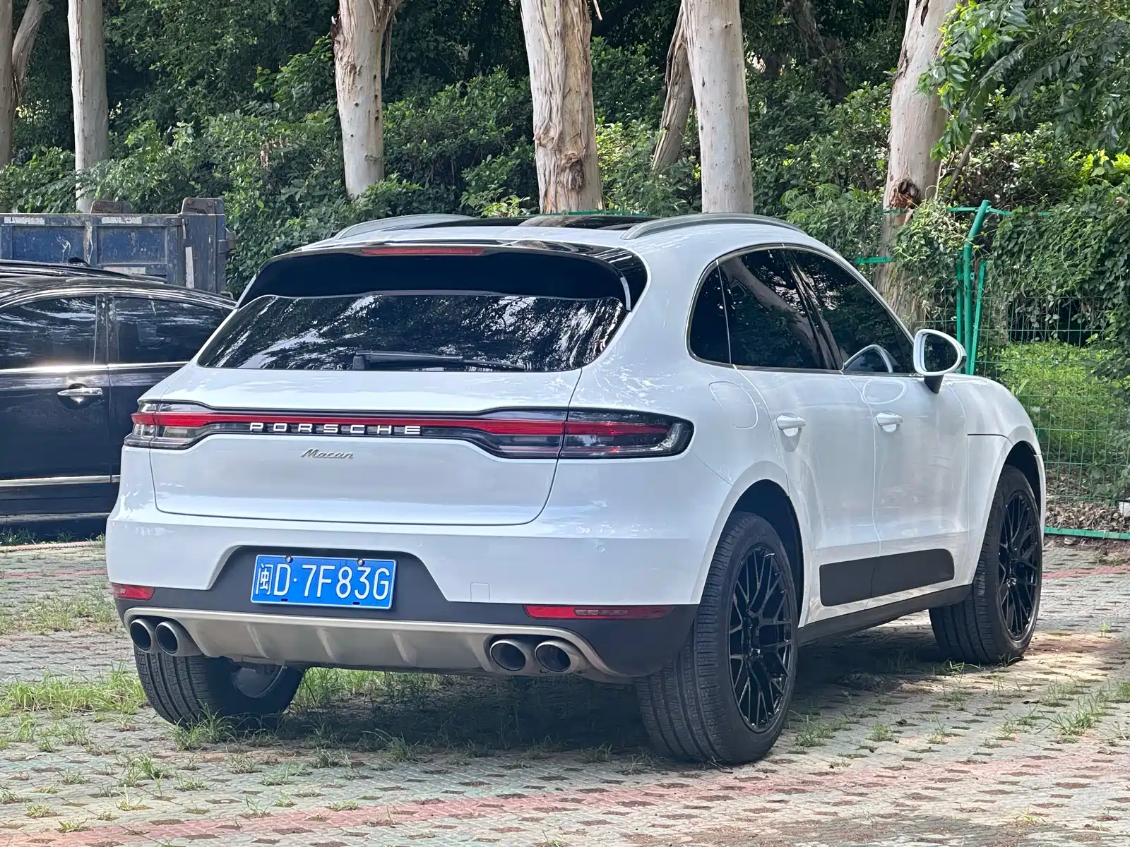 Фото 10 - Porsche Macan