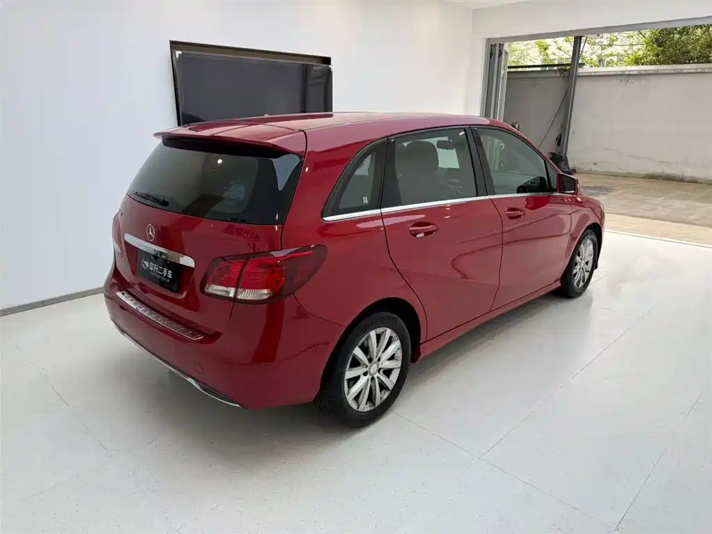 Mercedes-Benz B-Class 2017 B 180 фото 4