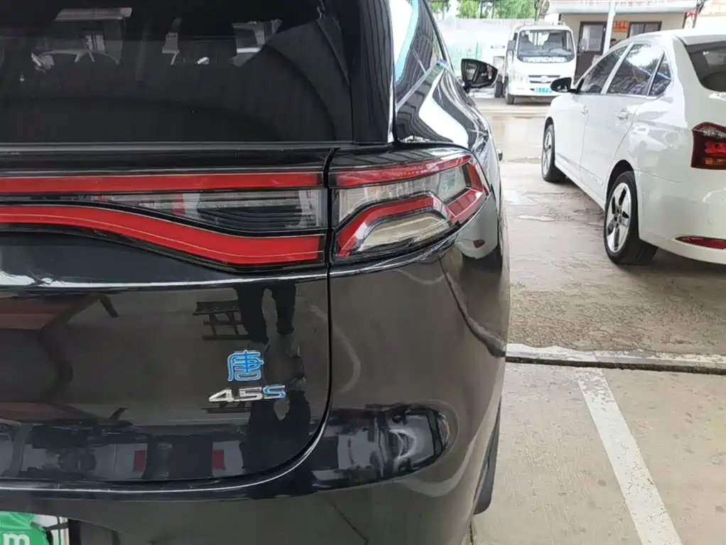 BYD Tang New Energy 2018 DM 2.0T AWD Intelligent Pioneer 7-Seater China V фото 8