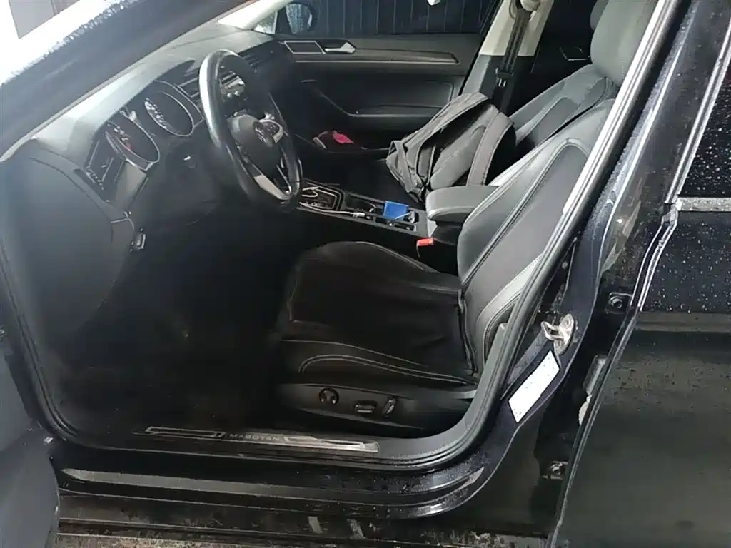 Volkswagen Magotan 2020 330TSI DSG Leading фото 15