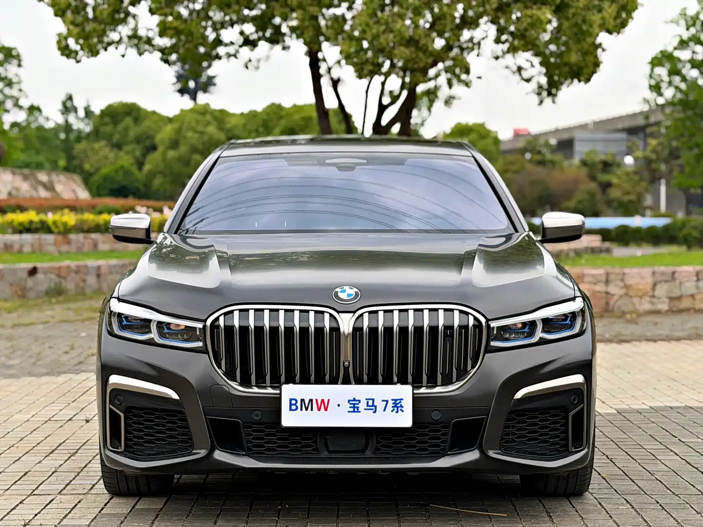 BMW 7 Series 2019 M760Li xDrive V12 Sport Package фото 2