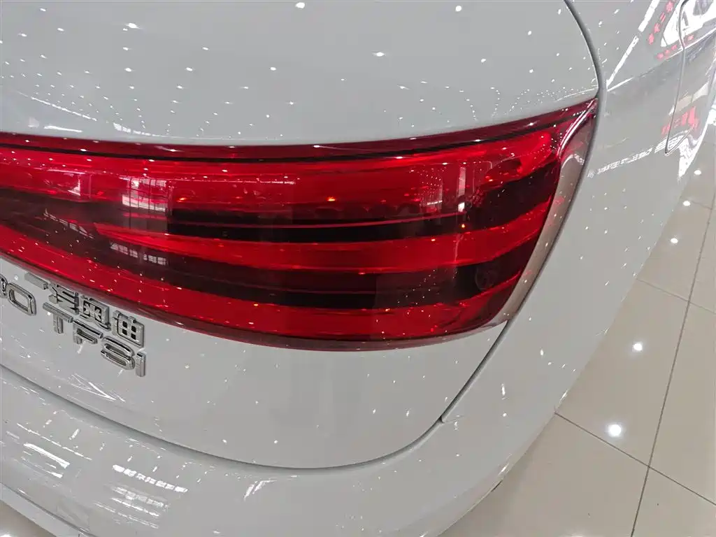 Audi Q3 2015 30 TFSI Comfort фото 8
