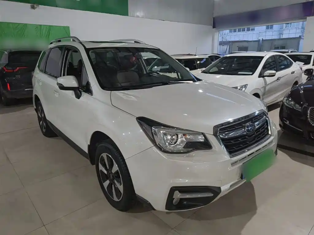 Subaru Forester 2017 2.5i Luxury Special Edition фото 4