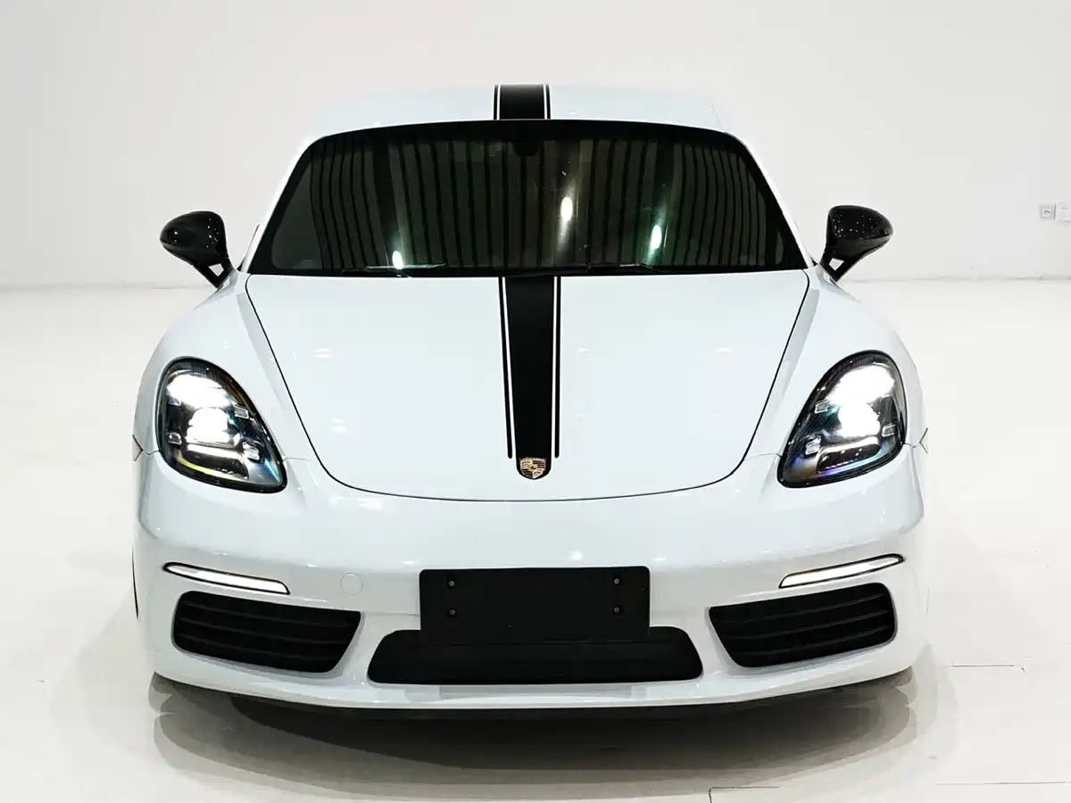 Photo 2 - Porsche 718