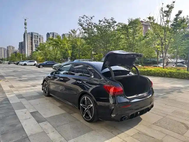 Mercedes-Benz A-Class AMG 2025 AMG A 35 L 4MATIC фото 12