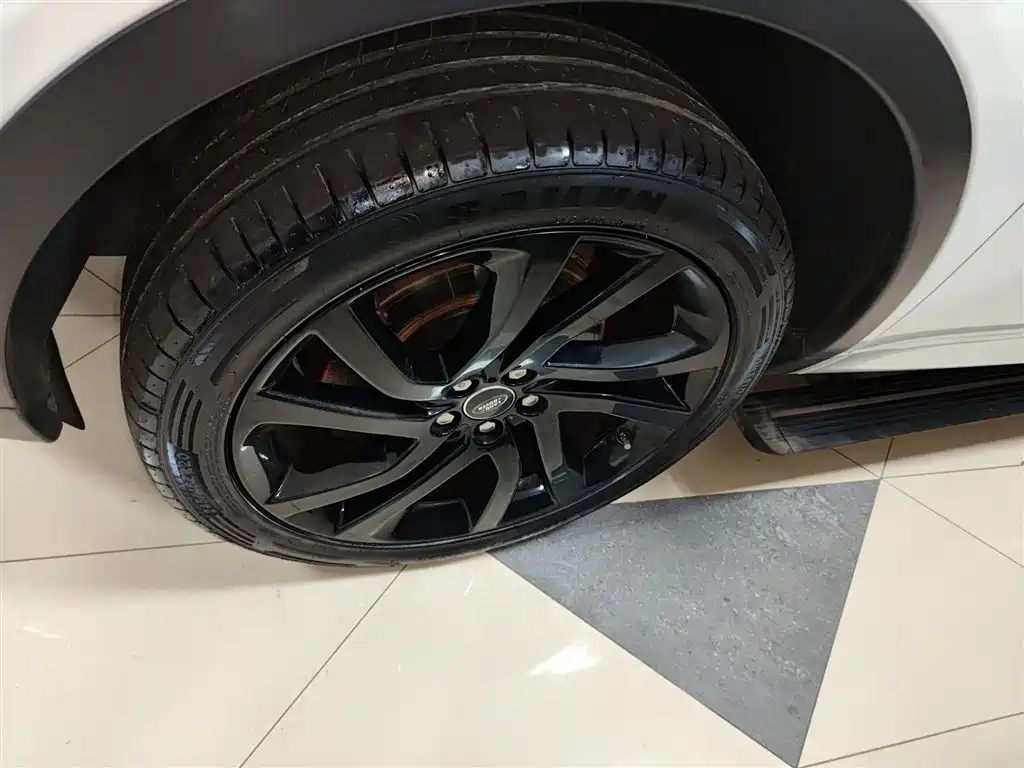 Land Rover Discovery Sport 2019 240PS SE Dynamic Edition China V фото 23