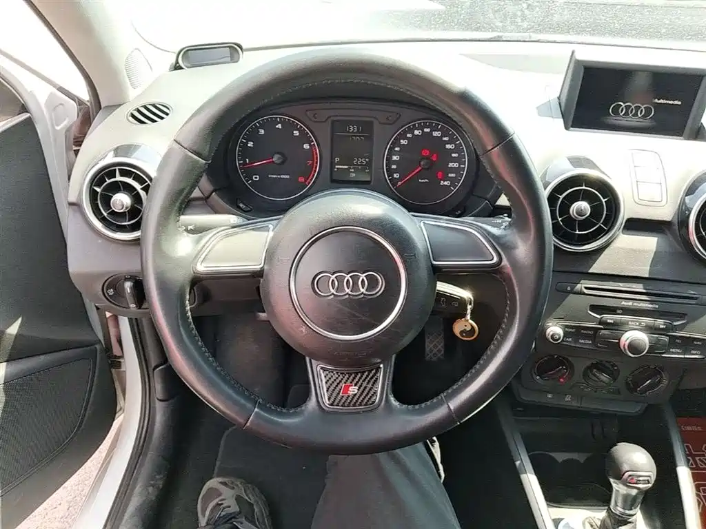 Audi A1 2014 30 TFSI Fashion фото 11